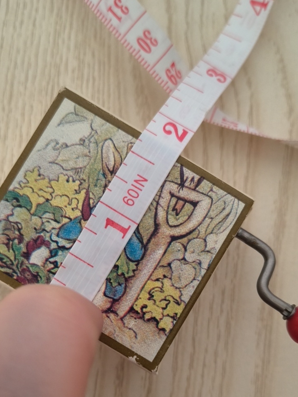 Vintage Beatrix Potter Mini Hand Crank Music Box Cardboard WORKS GREAT RARE!! - Picture 7 of 8